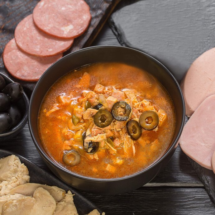 Солянка сборная мясная
